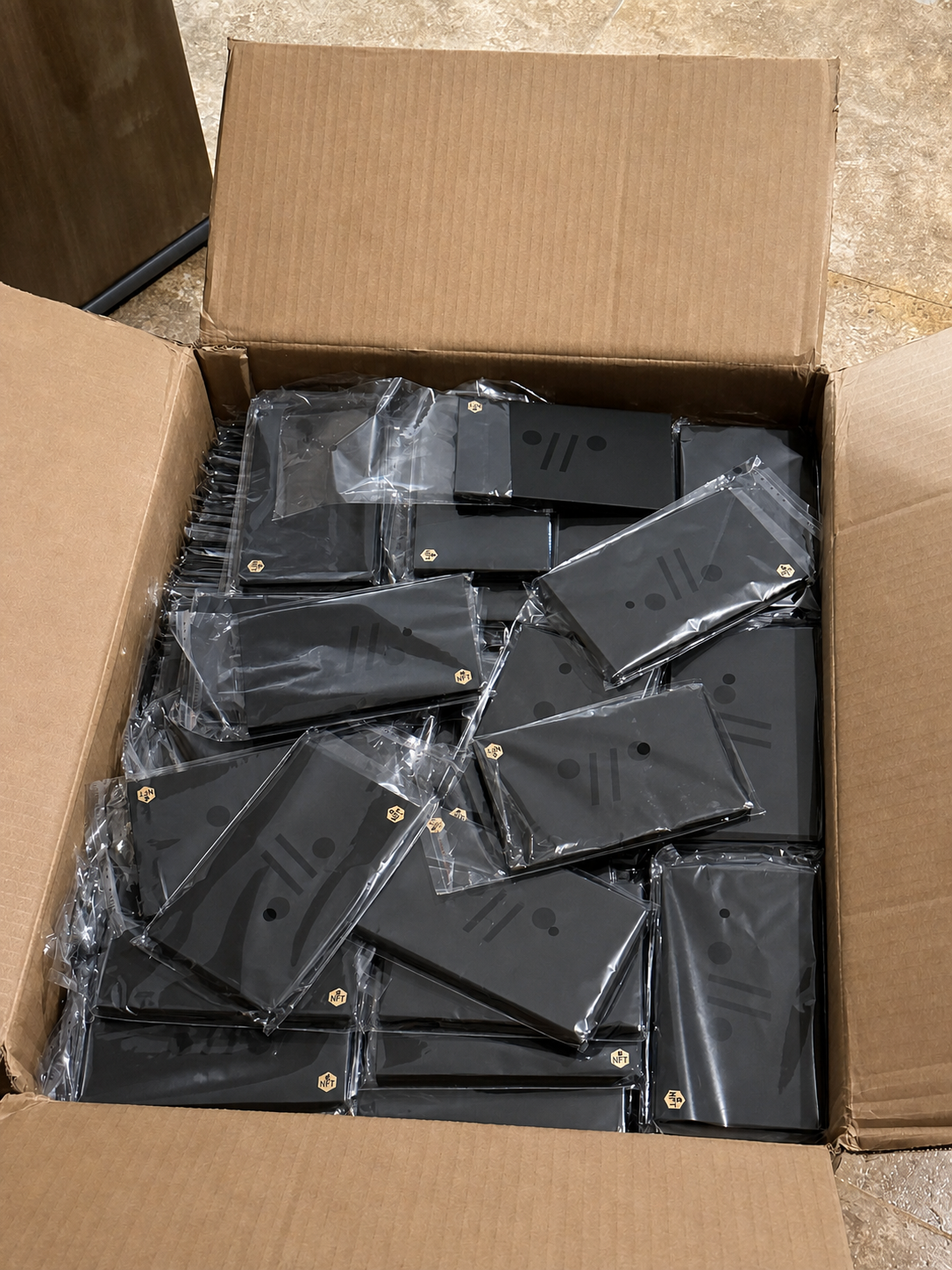 Visuel 12 — les 480 cartes & coffret